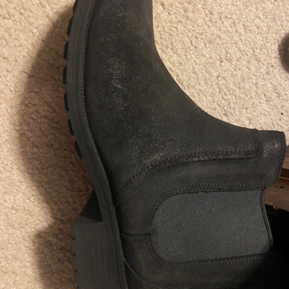 UGG Women Black Leather Booties boots Size 8